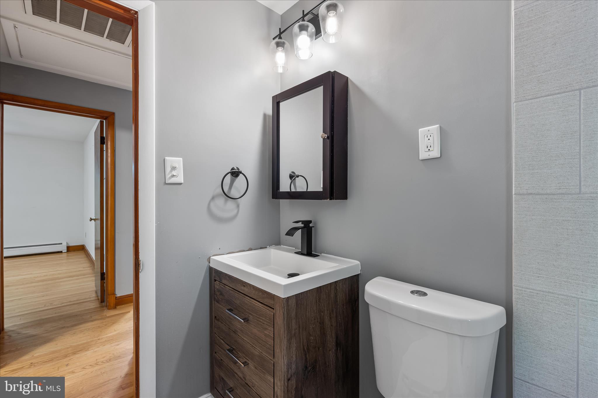 LANDOVER - Residential