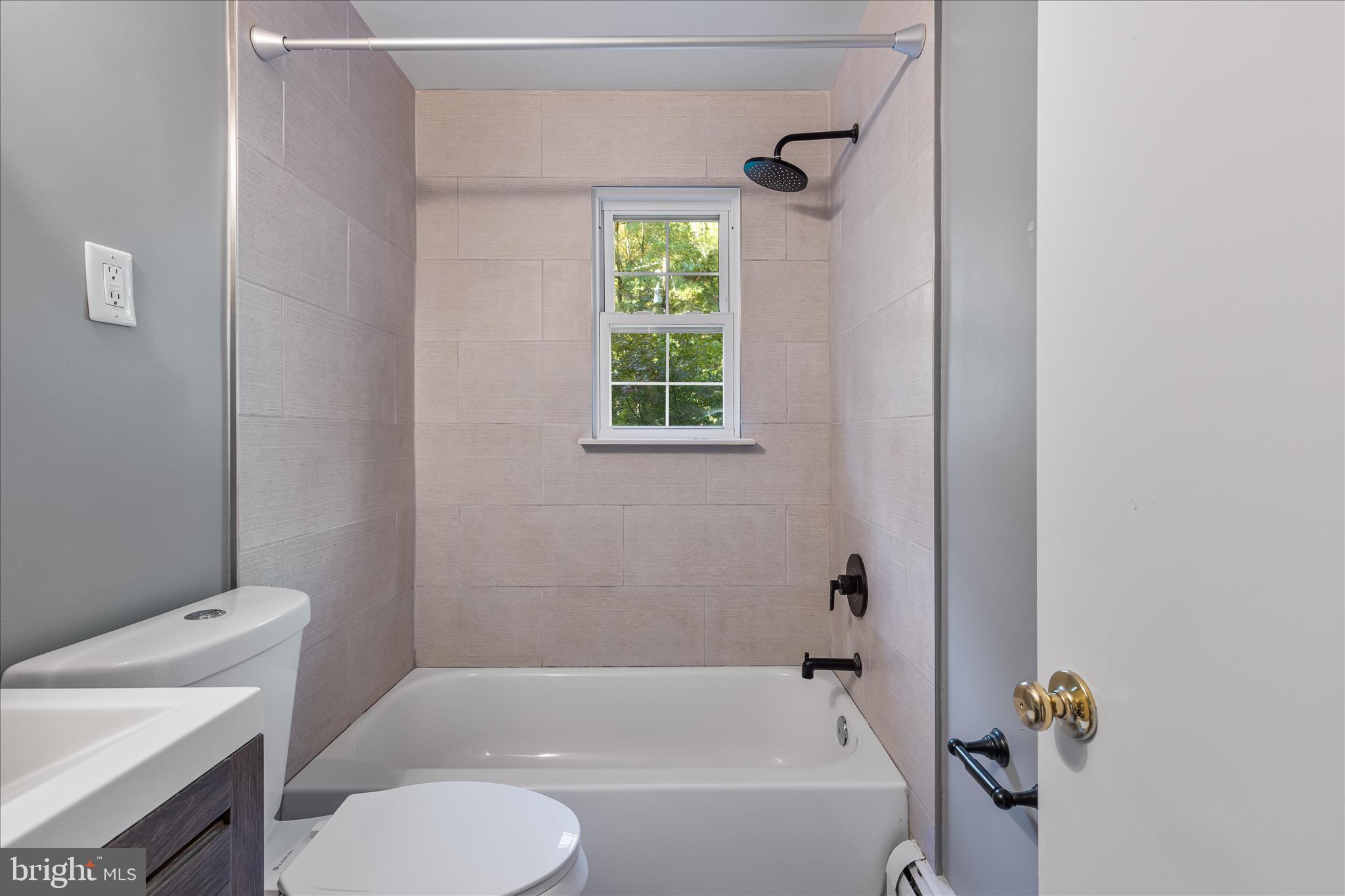 LANDOVER - Residential