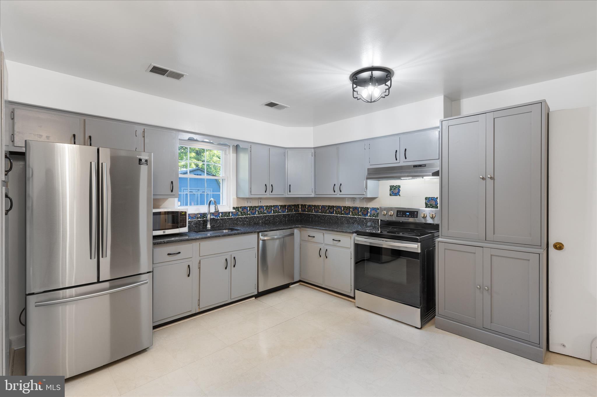 LANDOVER - Residential