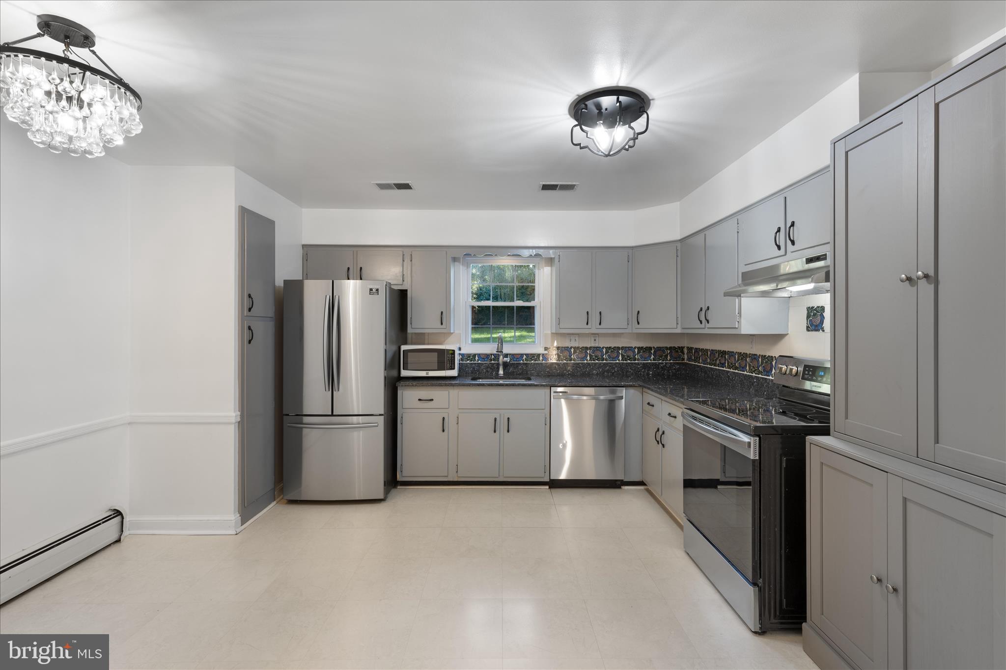 LANDOVER - Residential