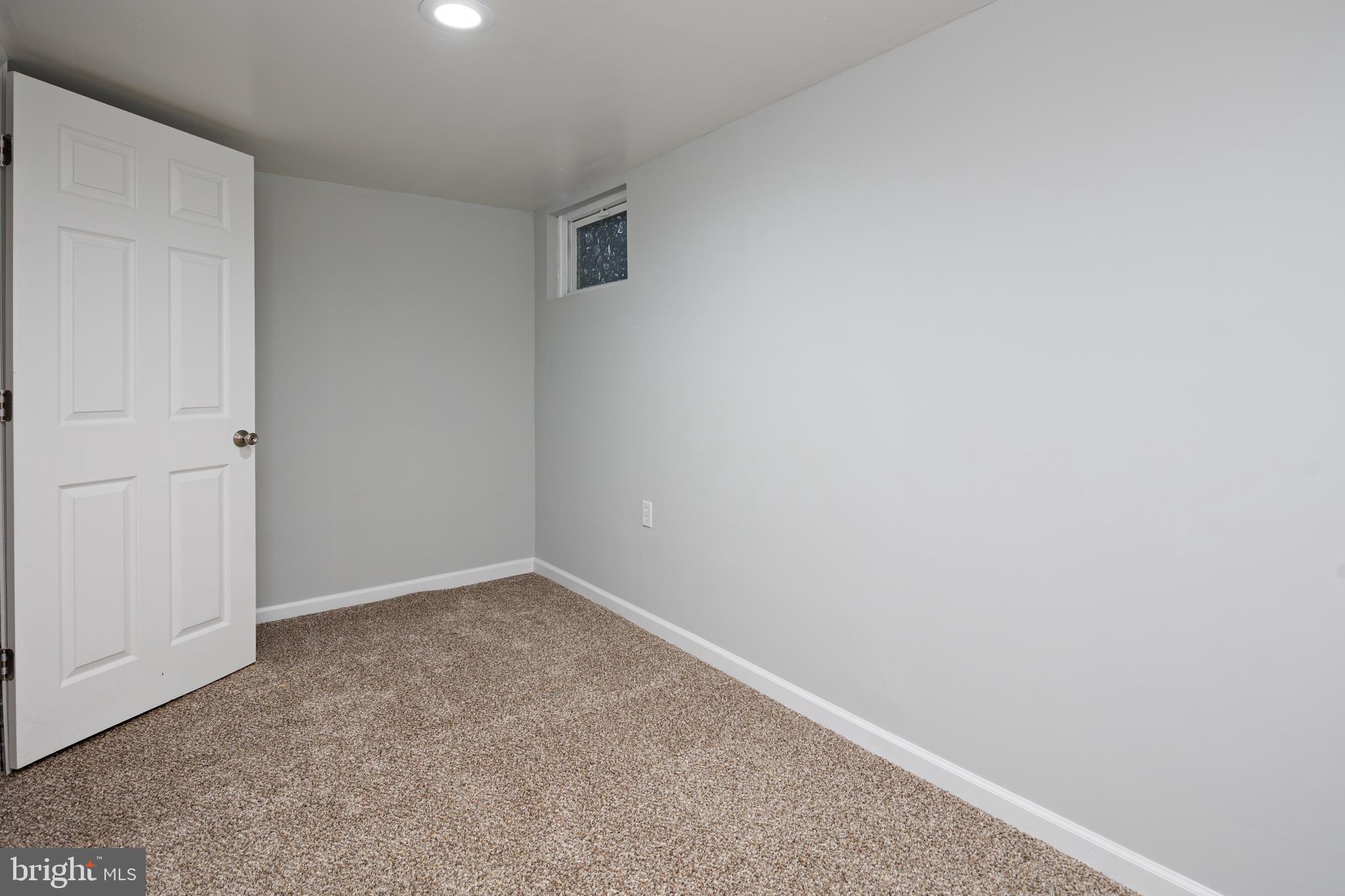 KEN KNOLL - Residential