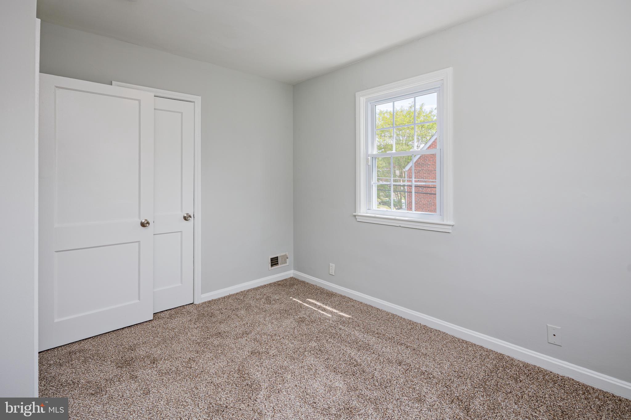 KEN KNOLL - Residential