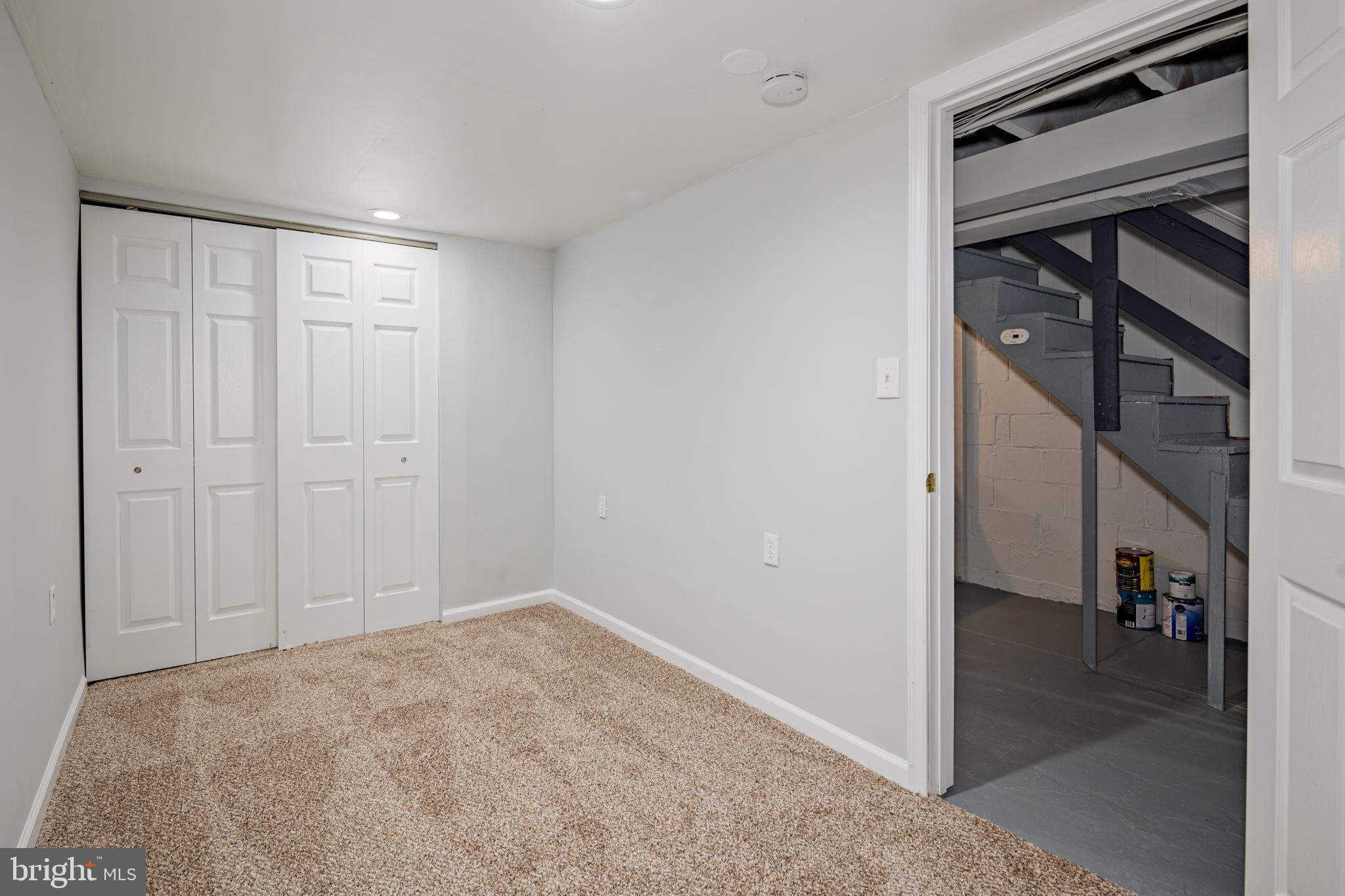 KEN KNOLL - Residential