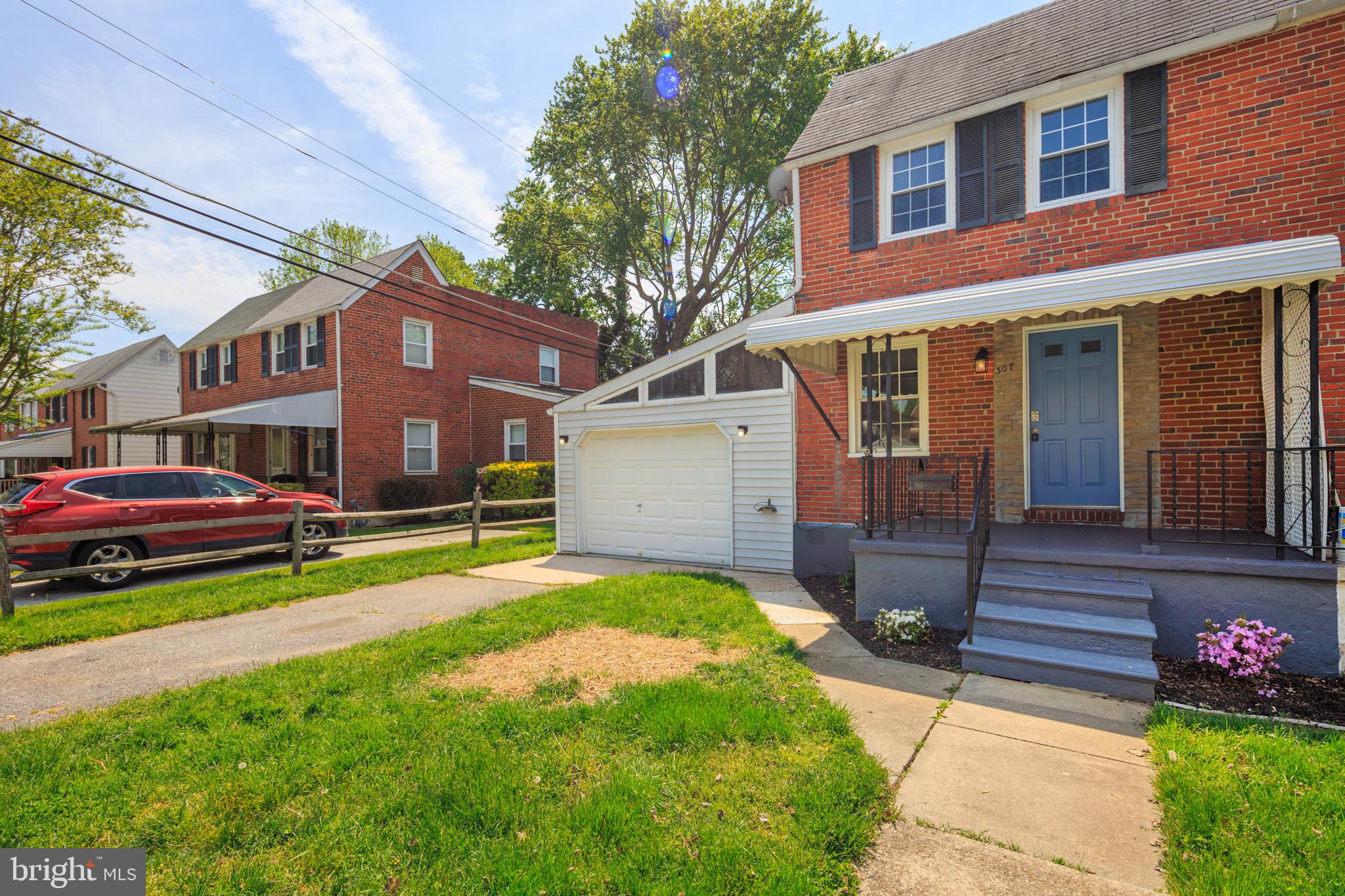 KEN KNOLL - Residential