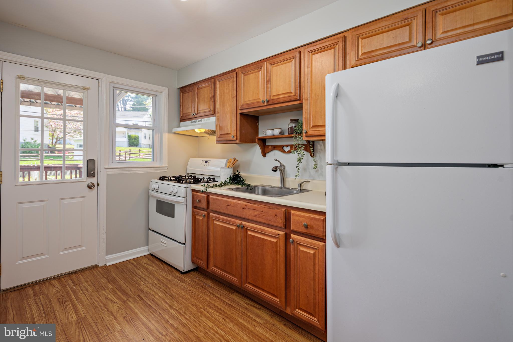 KEN KNOLL - Residential