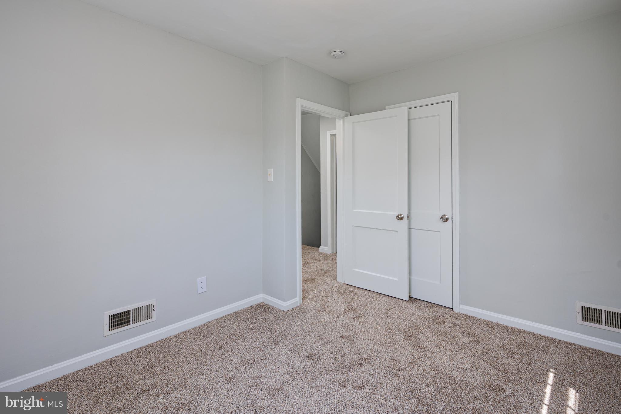 KEN KNOLL - Residential