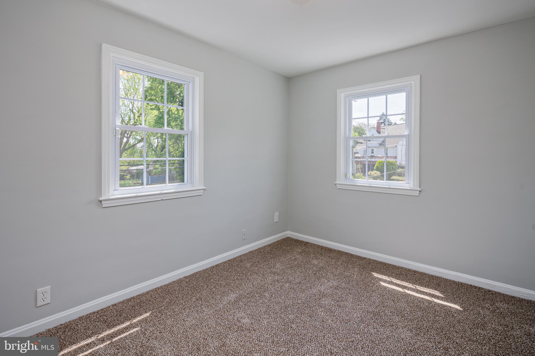 KEN KNOLL - Residential