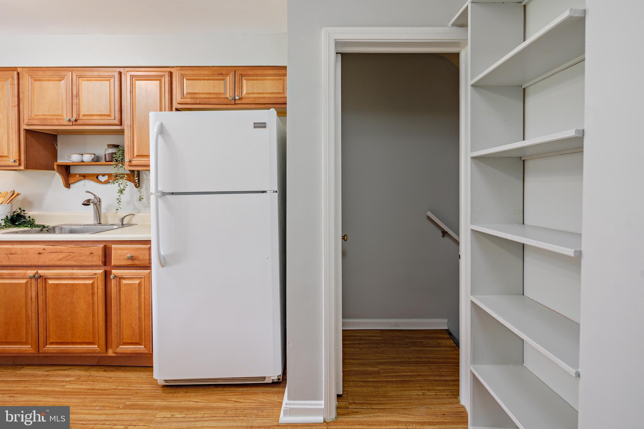 KEN KNOLL - Residential