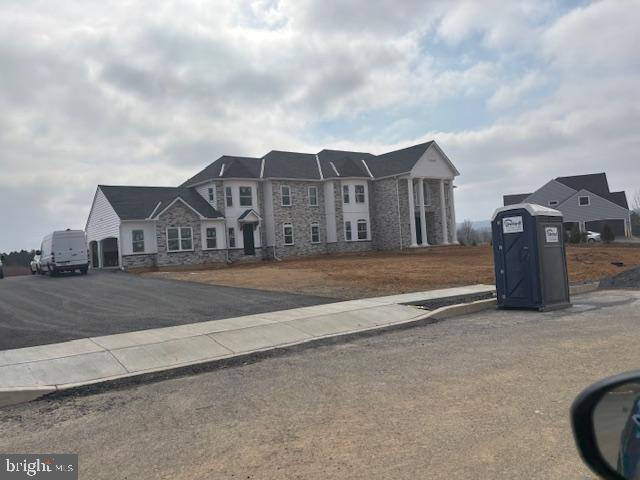 68 FIORINO WAY 25