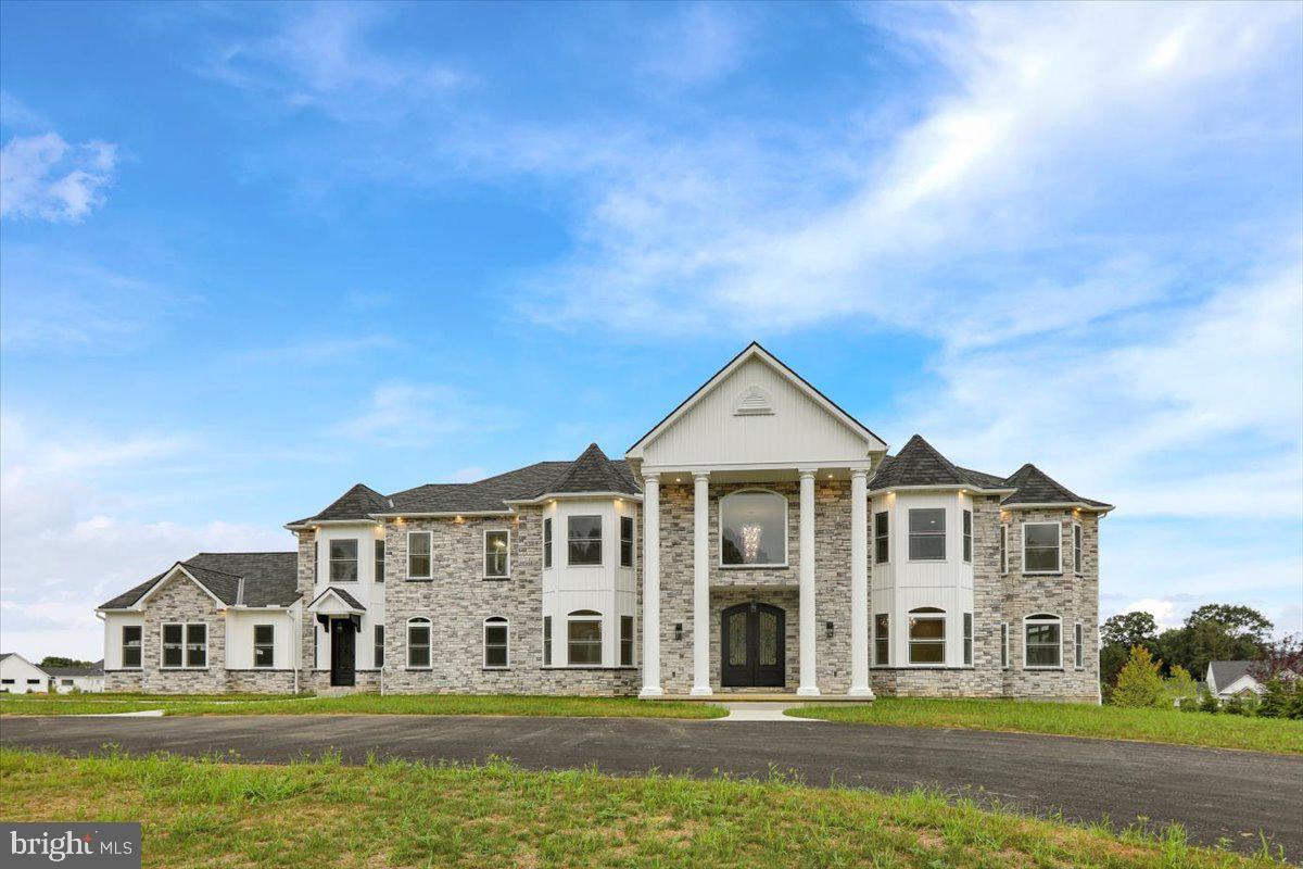 GREEN VALLEY CROSS - Residential