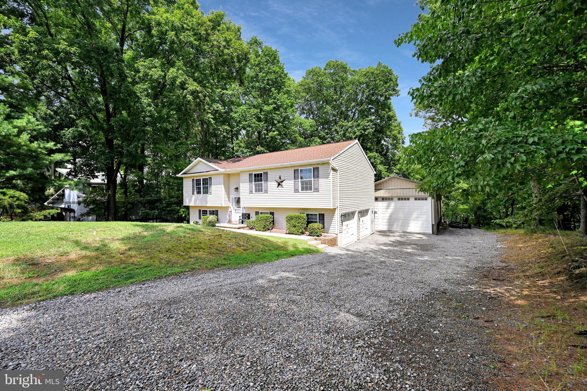 516 COYOTE DRIVE
