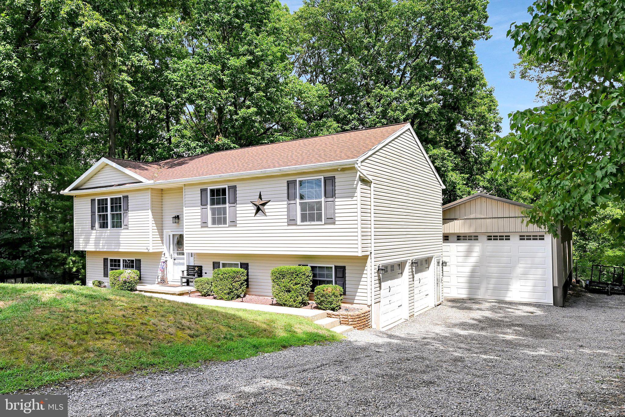 516 COYOTE DRIVE