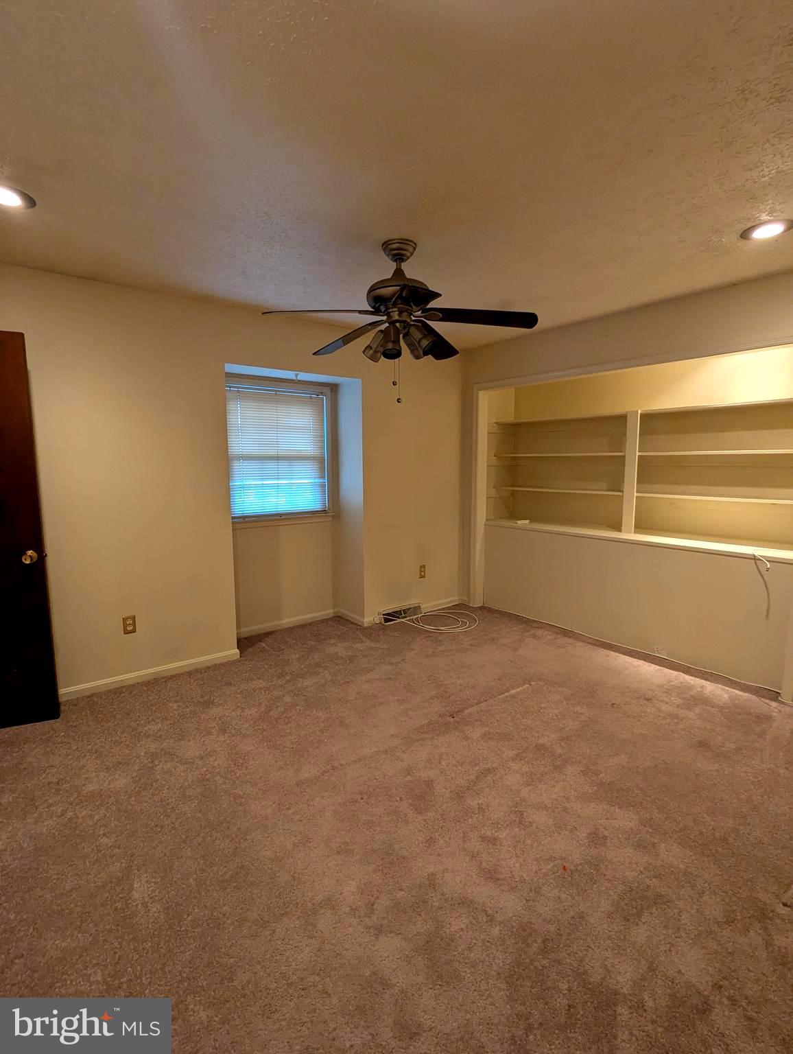 FOREST KNOLLS 01 - Residential