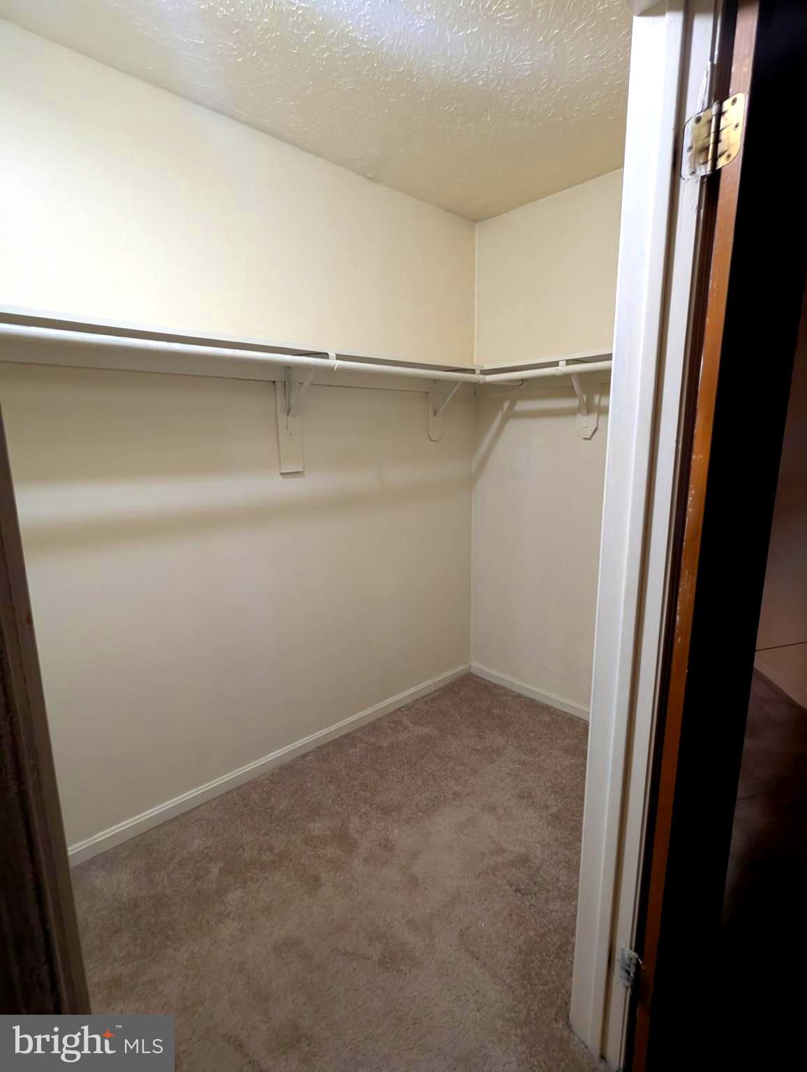 FOREST KNOLLS 01 - Residential