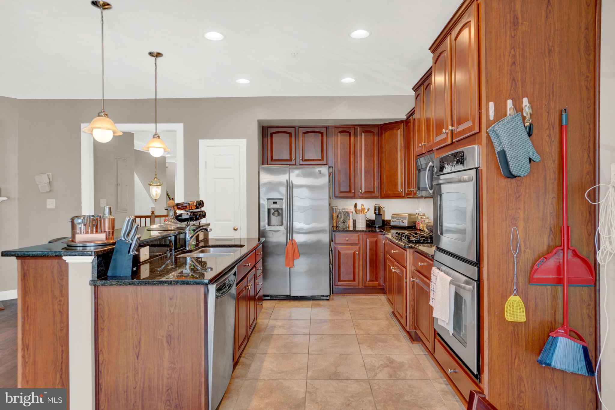 POTOMAC CLUB - Residential Lease