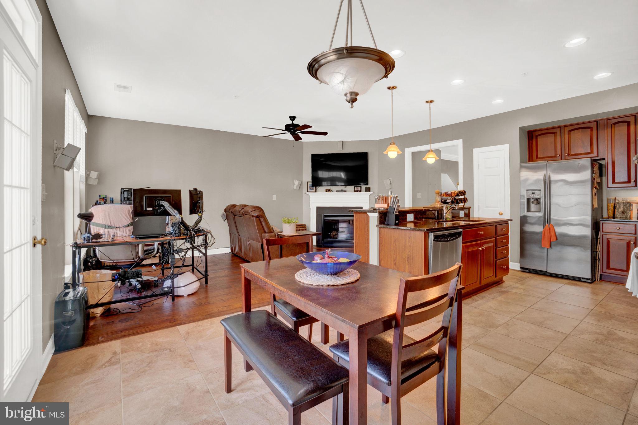 POTOMAC CLUB - Residential Lease