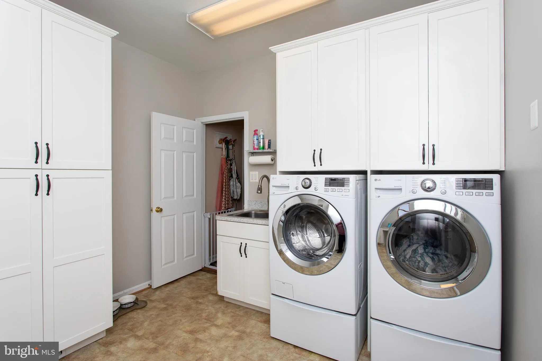 Mechanicsville, Maryland 20659, United States, 4 Bedrooms Bedrooms, ,3 BathroomsBathrooms,Residential,Pending,7112