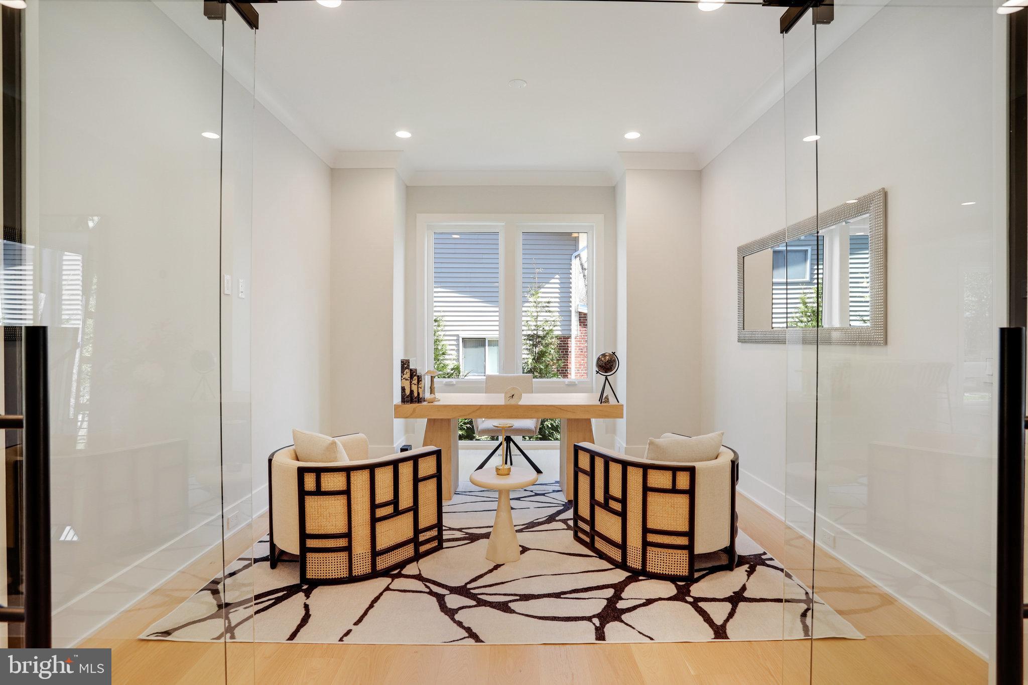 FAIRFAX VILLA - Residential