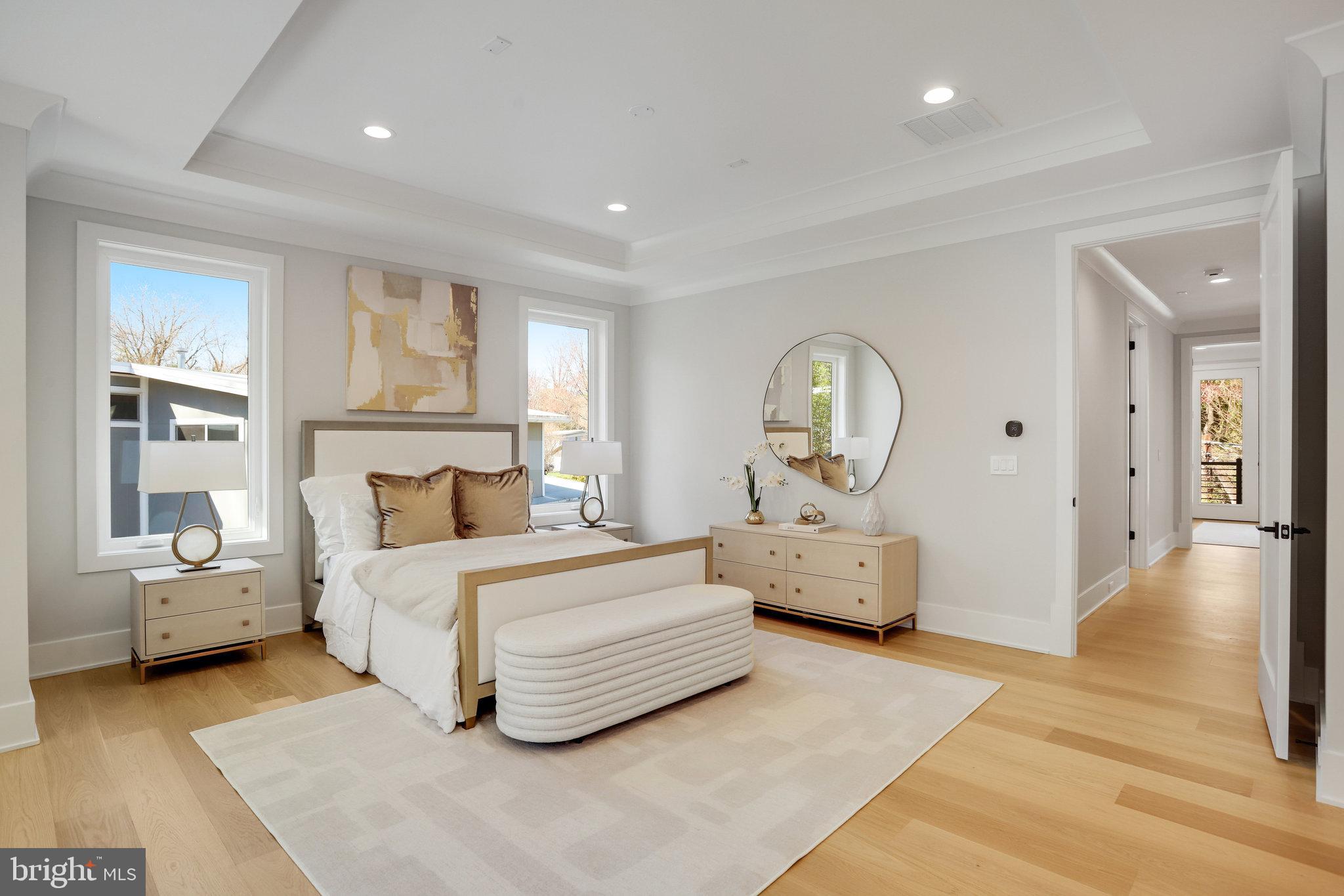 FAIRFAX VILLA - Residential