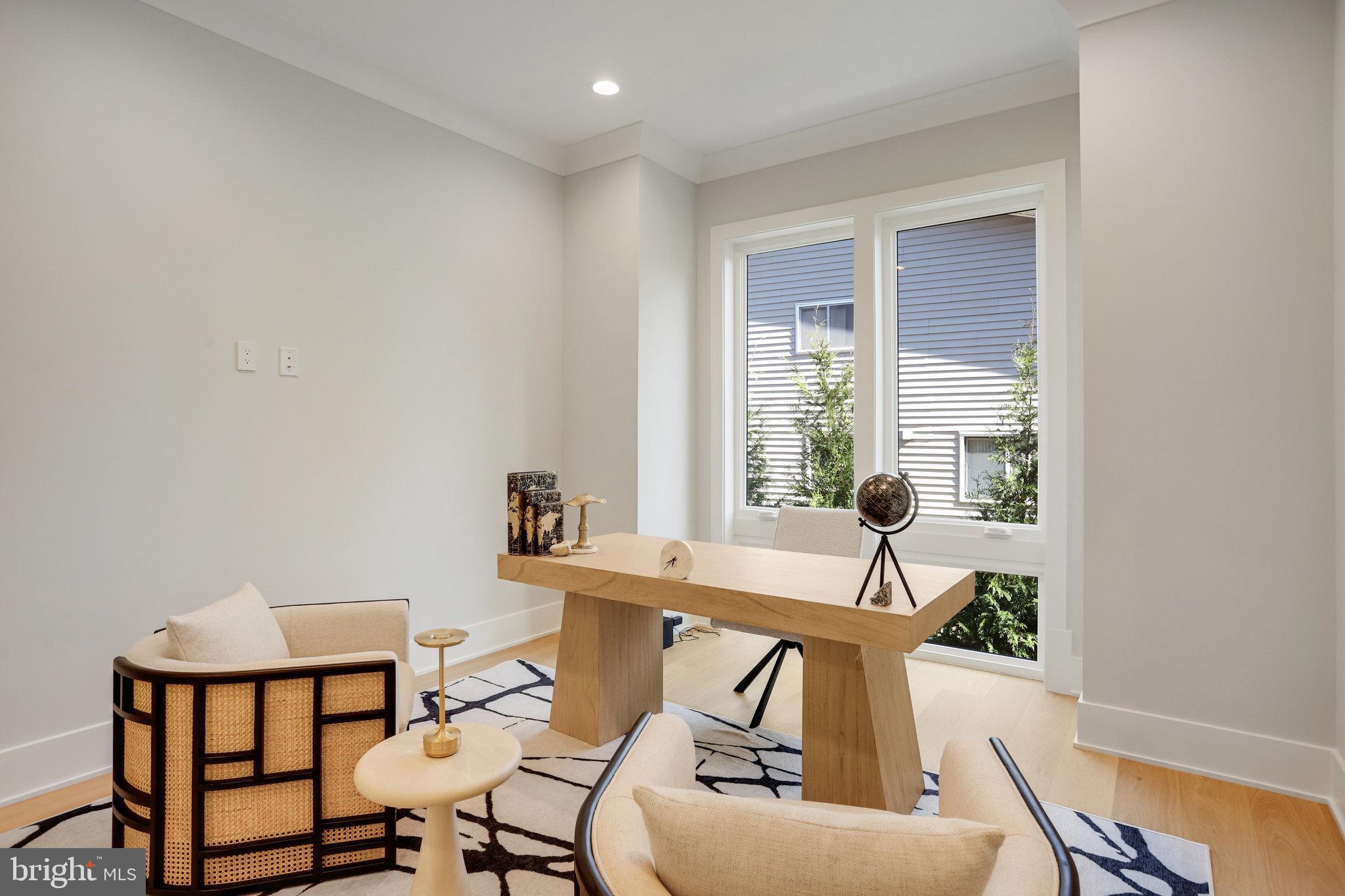 FAIRFAX VILLA - Residential