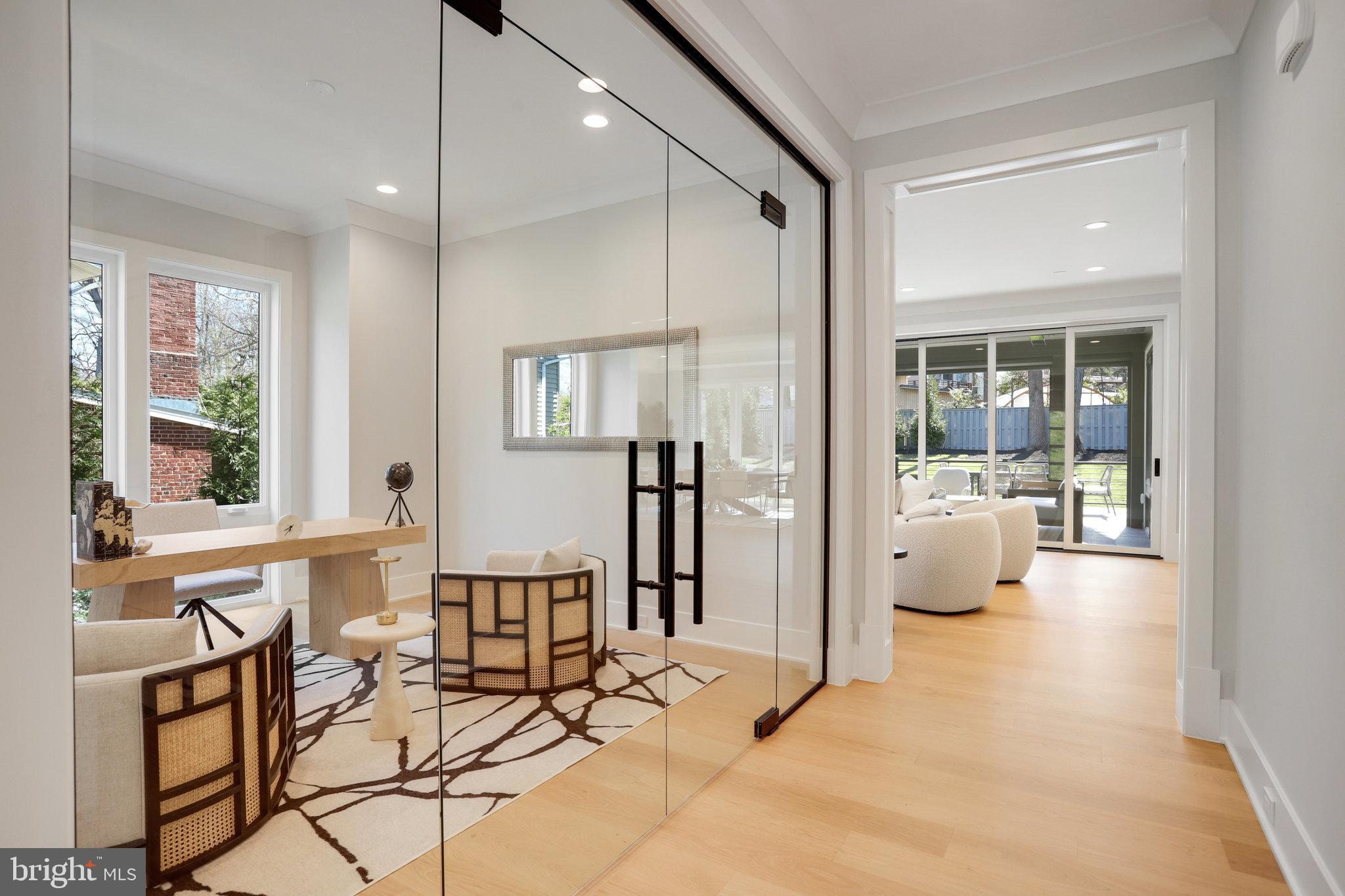 FAIRFAX VILLA - Residential