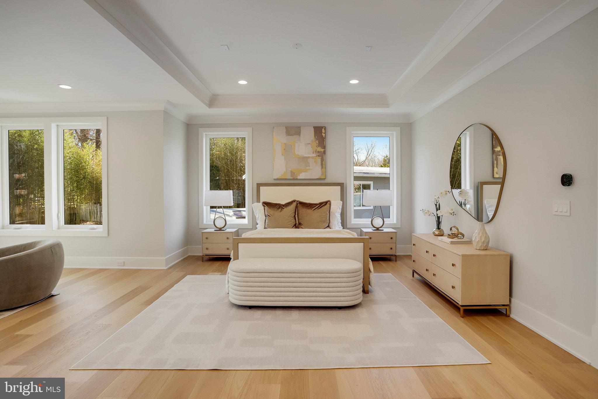 FAIRFAX VILLA - Residential