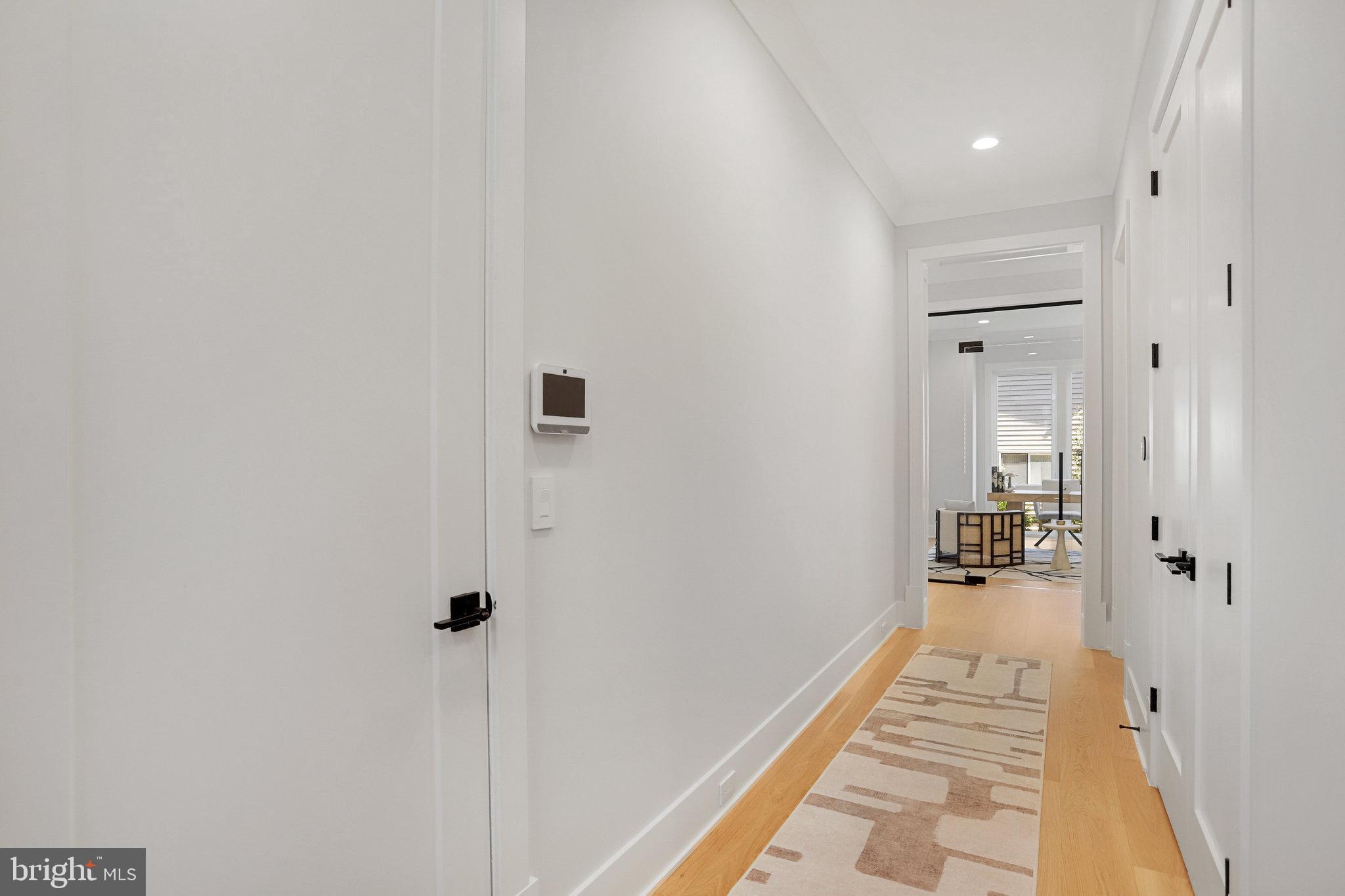 FAIRFAX VILLA - Residential