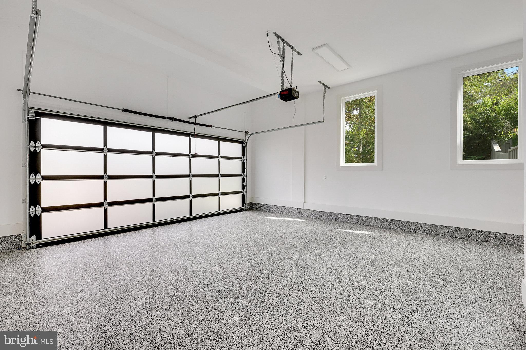 FAIRFAX VILLA - Residential