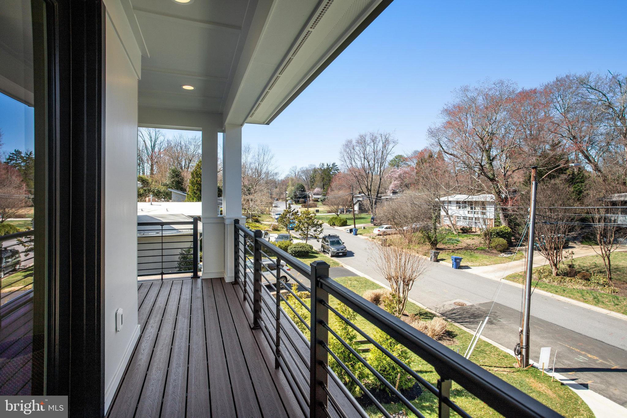 FAIRFAX VILLA - Residential