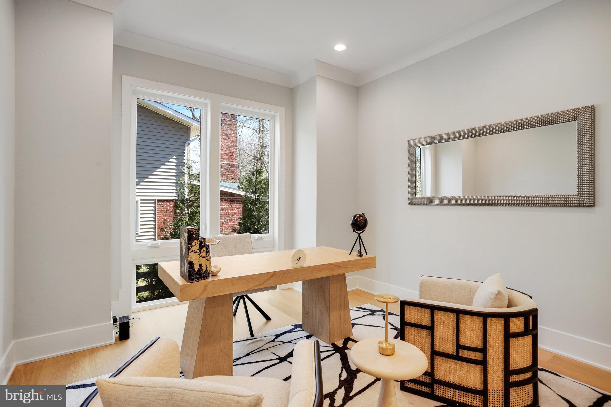 FAIRFAX VILLA - Residential