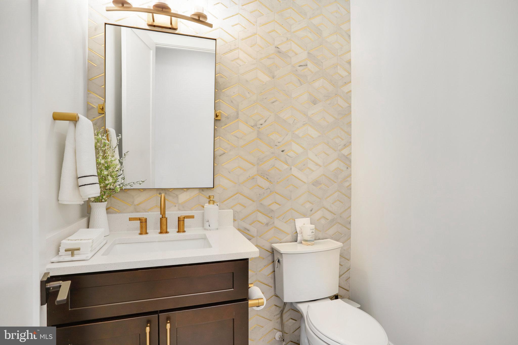 FAIRFAX VILLA - Residential