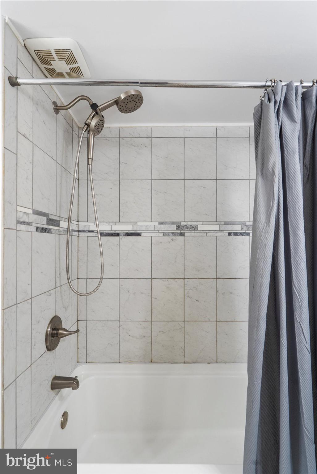 VICTORY VILLA - Residential