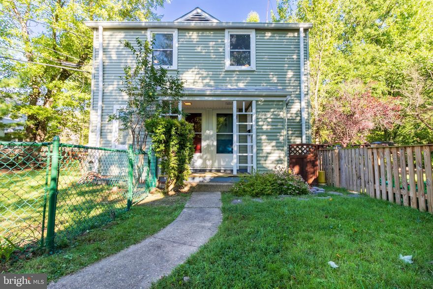 FINALLY !  A one bedroom end unit with a large, fenced yard!!  Refinished hardwood floors, fresh paint,  new ceiling insulation,  new ceiling fans,  new refrigerator and stove,  new kitchen  flooring, new base cabinets and counter tops and more!  The monthly coop fee includes the property taxes!  OFFERS DEADLINE IS MONDAY 10/2 AT 11PM