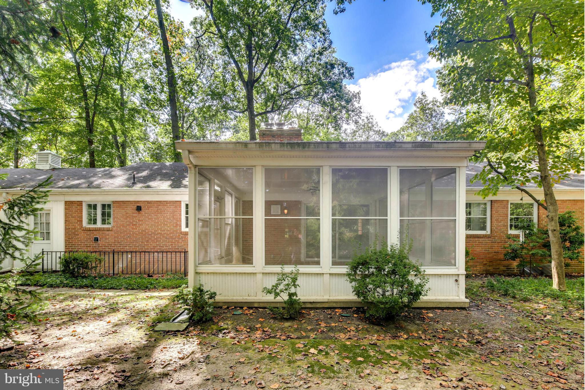 THE OAKS - Residential