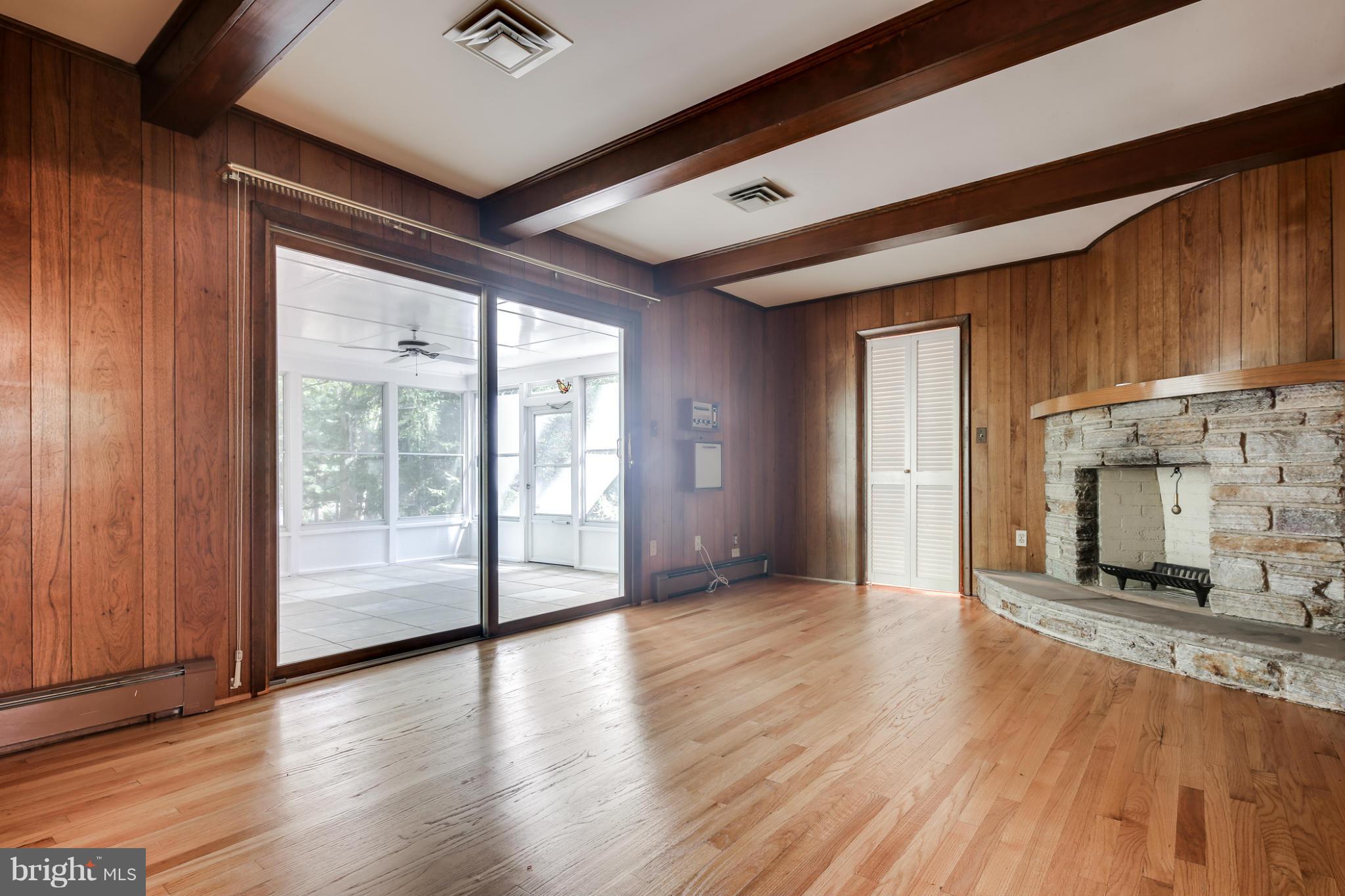 THE OAKS - Residential