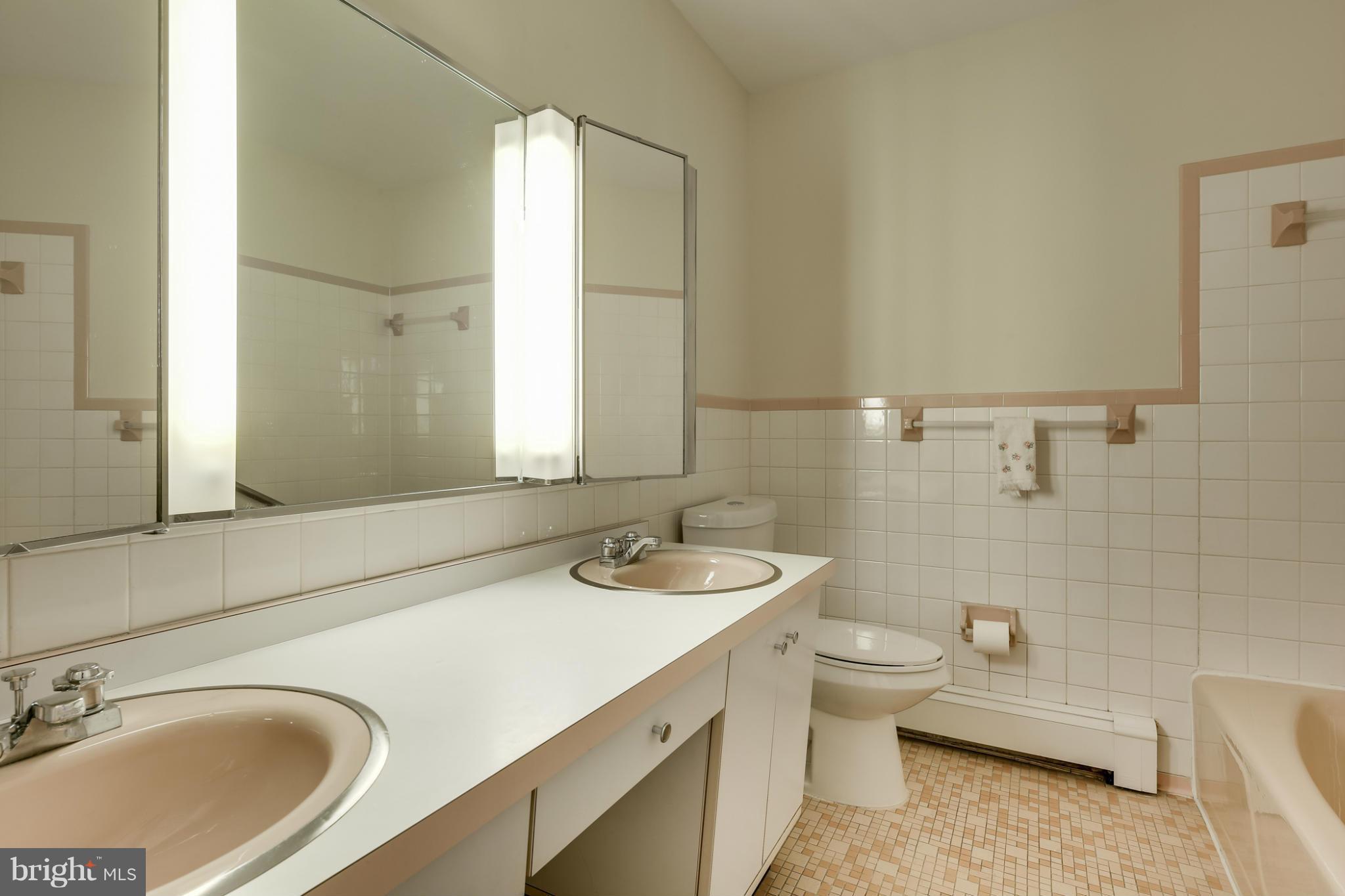 THE OAKS - Residential