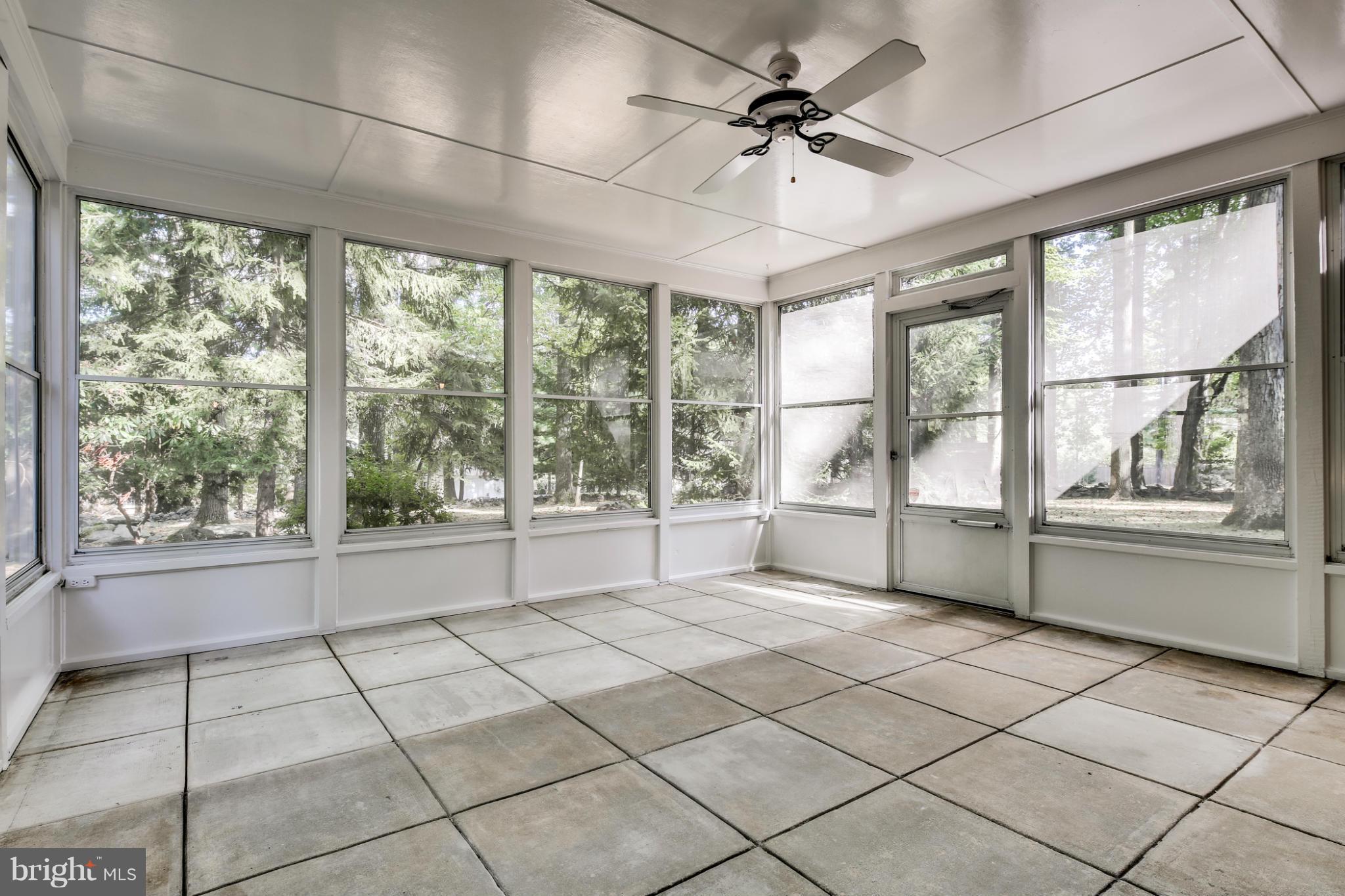 THE OAKS - Residential