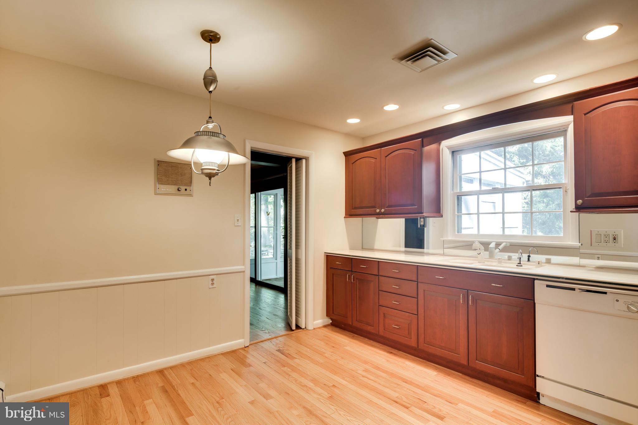 THE OAKS - Residential