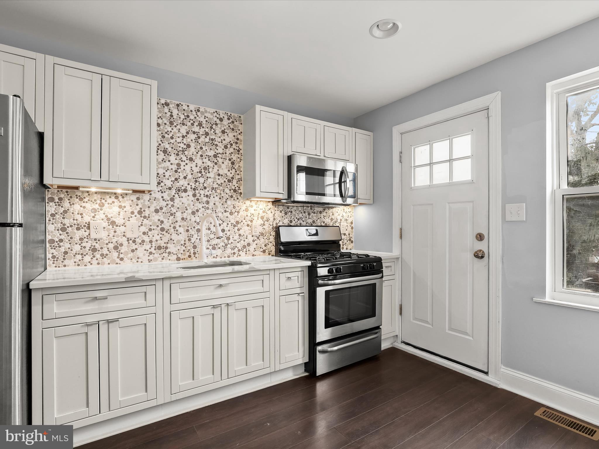 WOODMERE - Residential