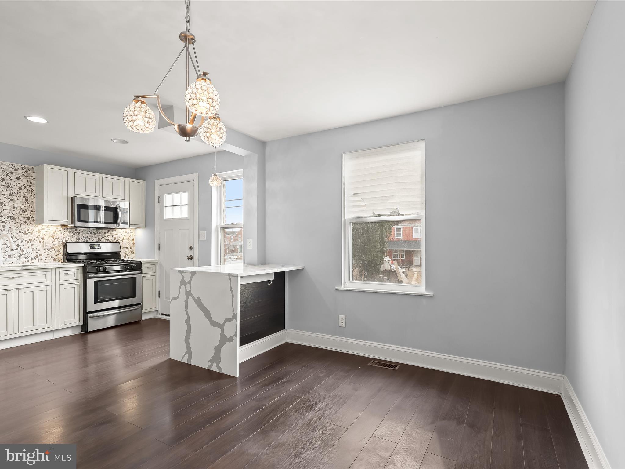 WOODMERE - Residential