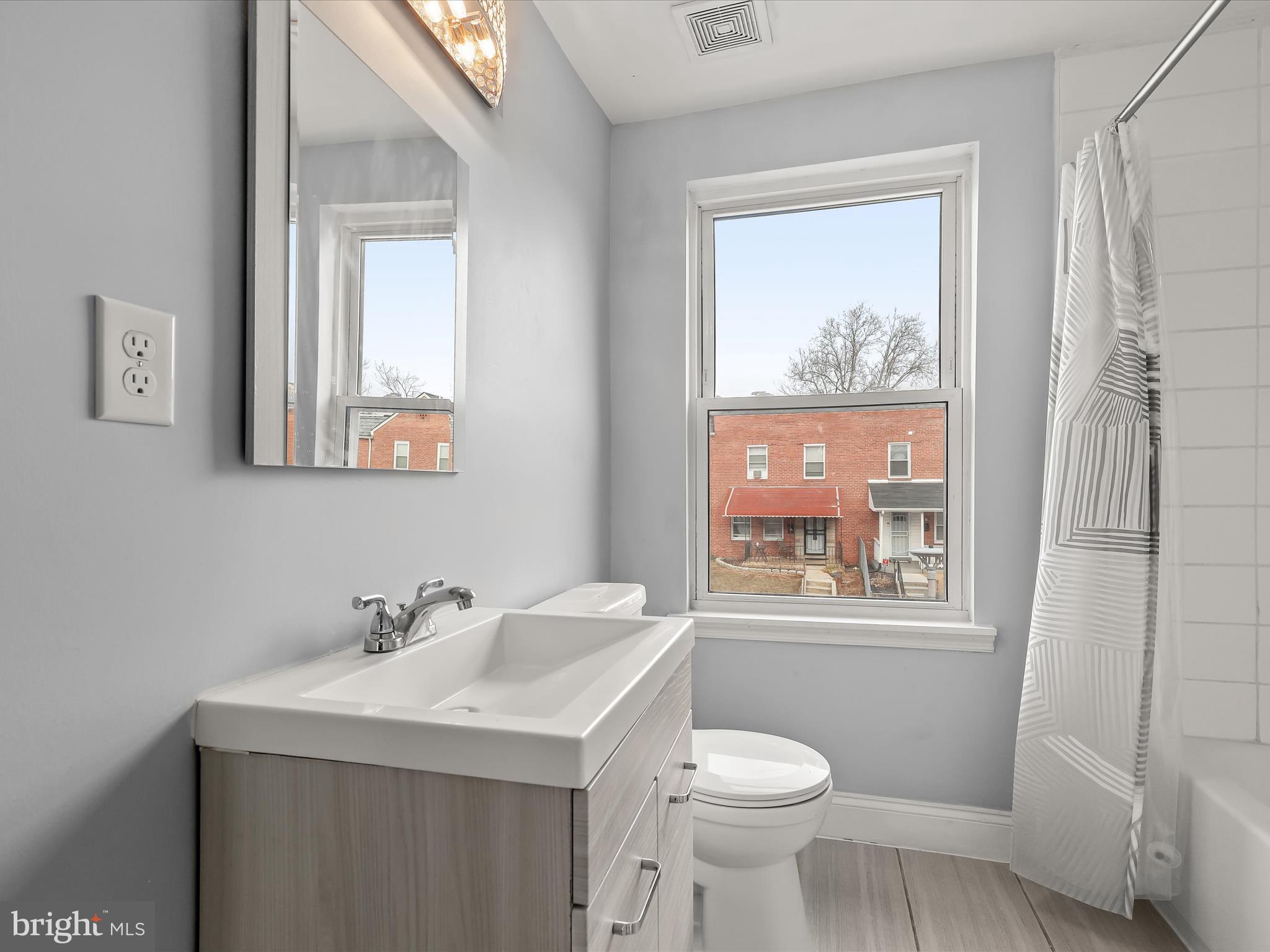 WOODMERE - Residential