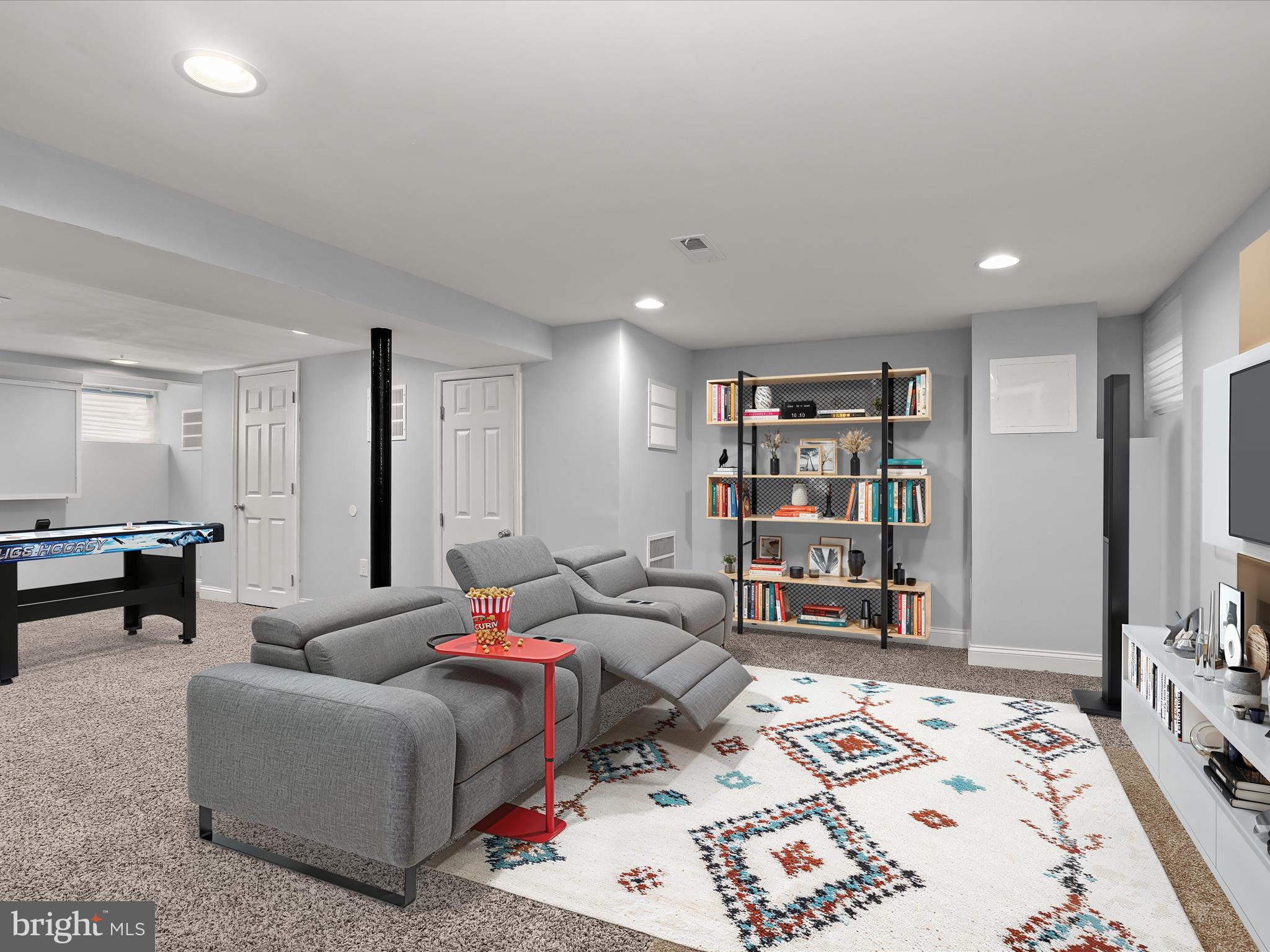 WOODMERE - Residential