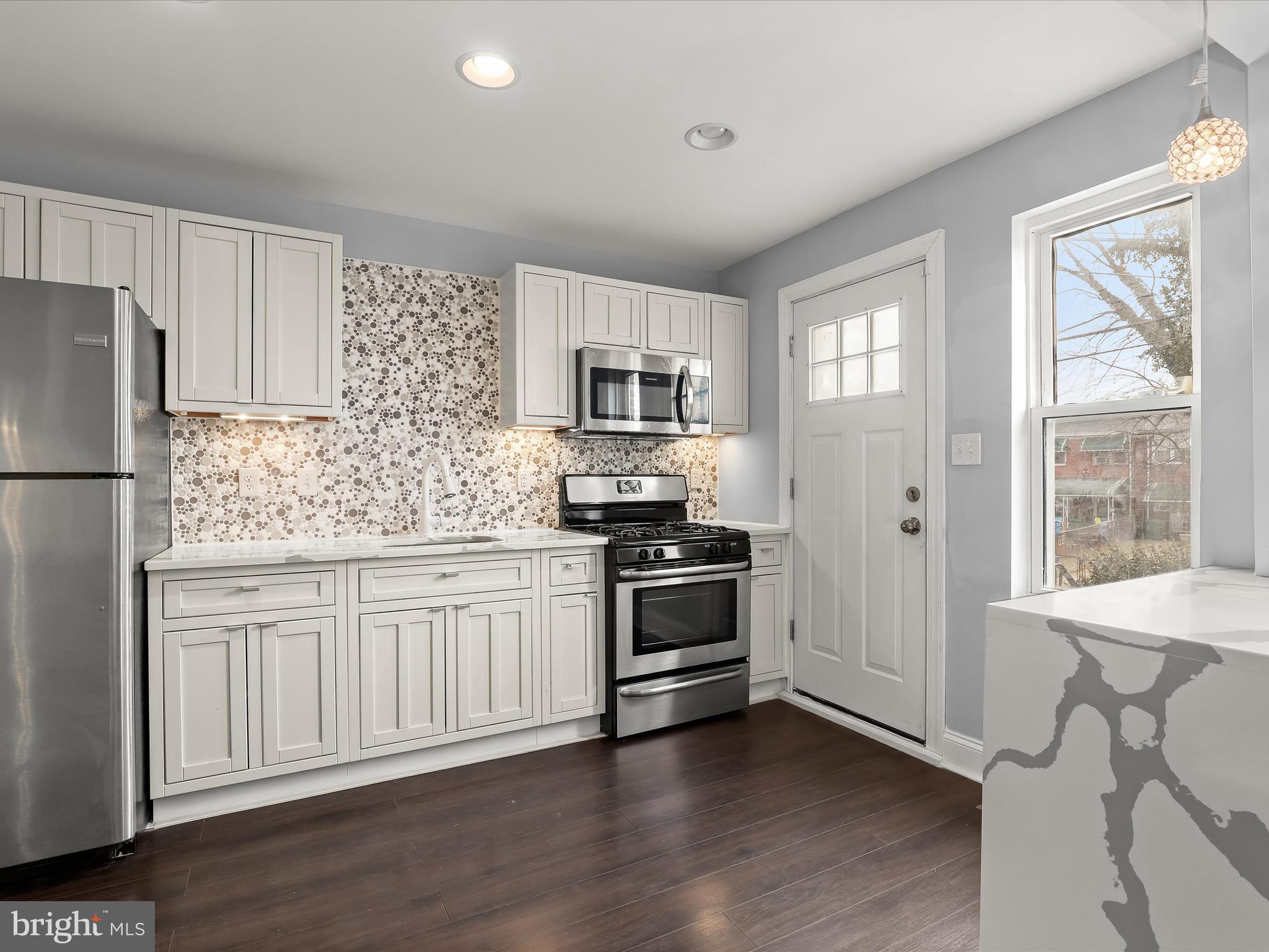 WOODMERE - Residential