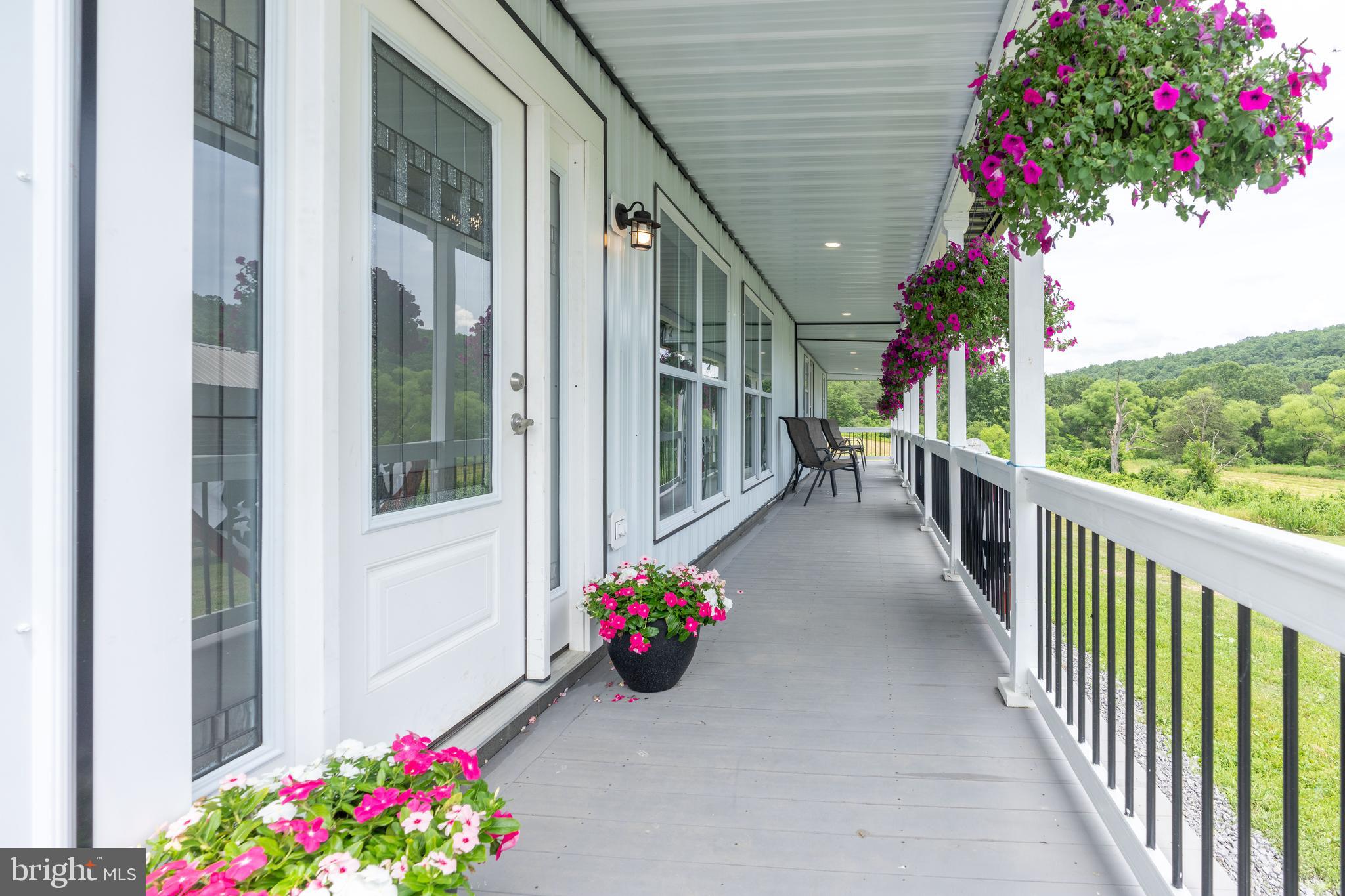 1350 HORSEMAN BRANCH ROAD