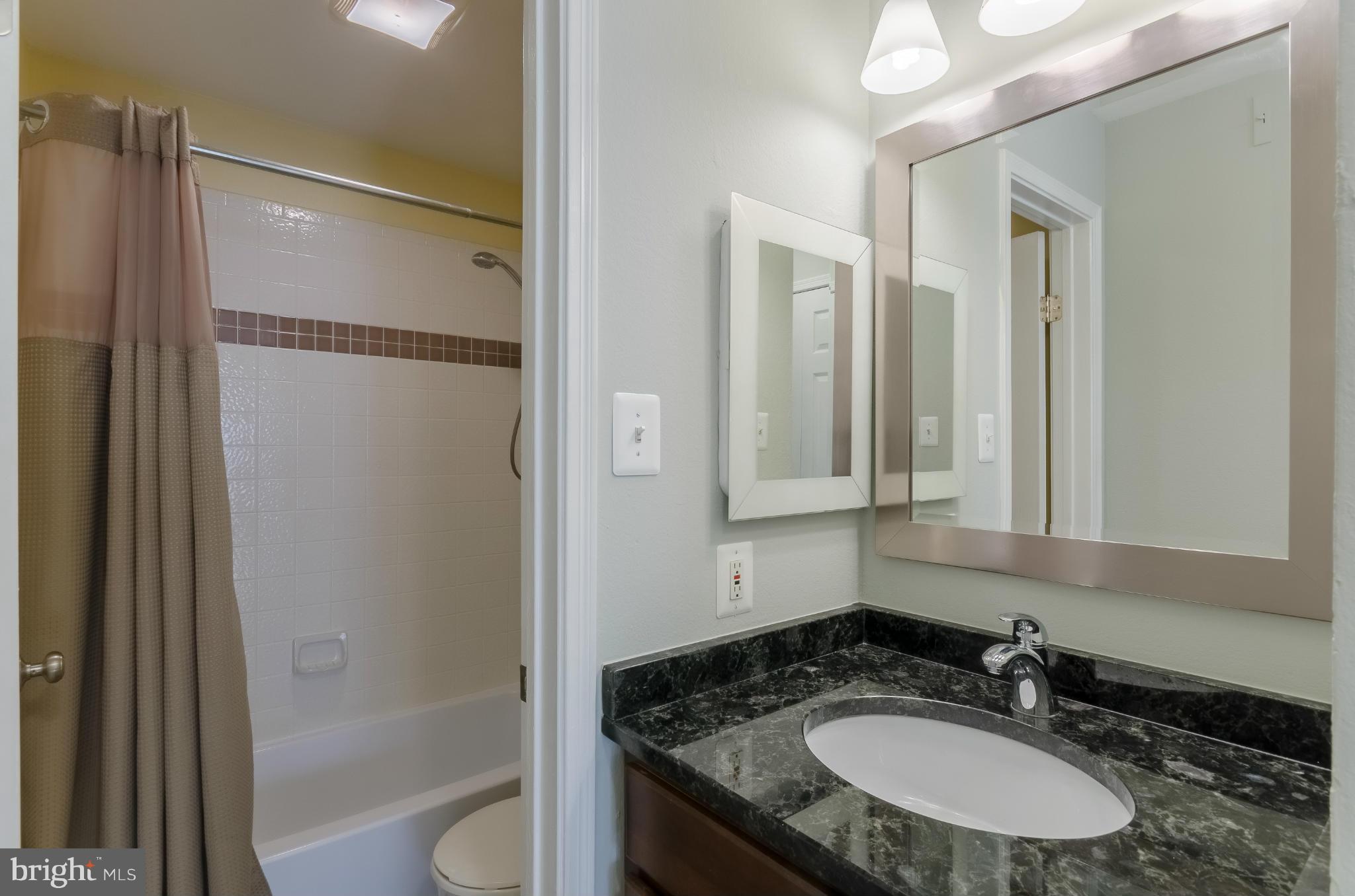 POINTE AT PARK CENTER - Residential