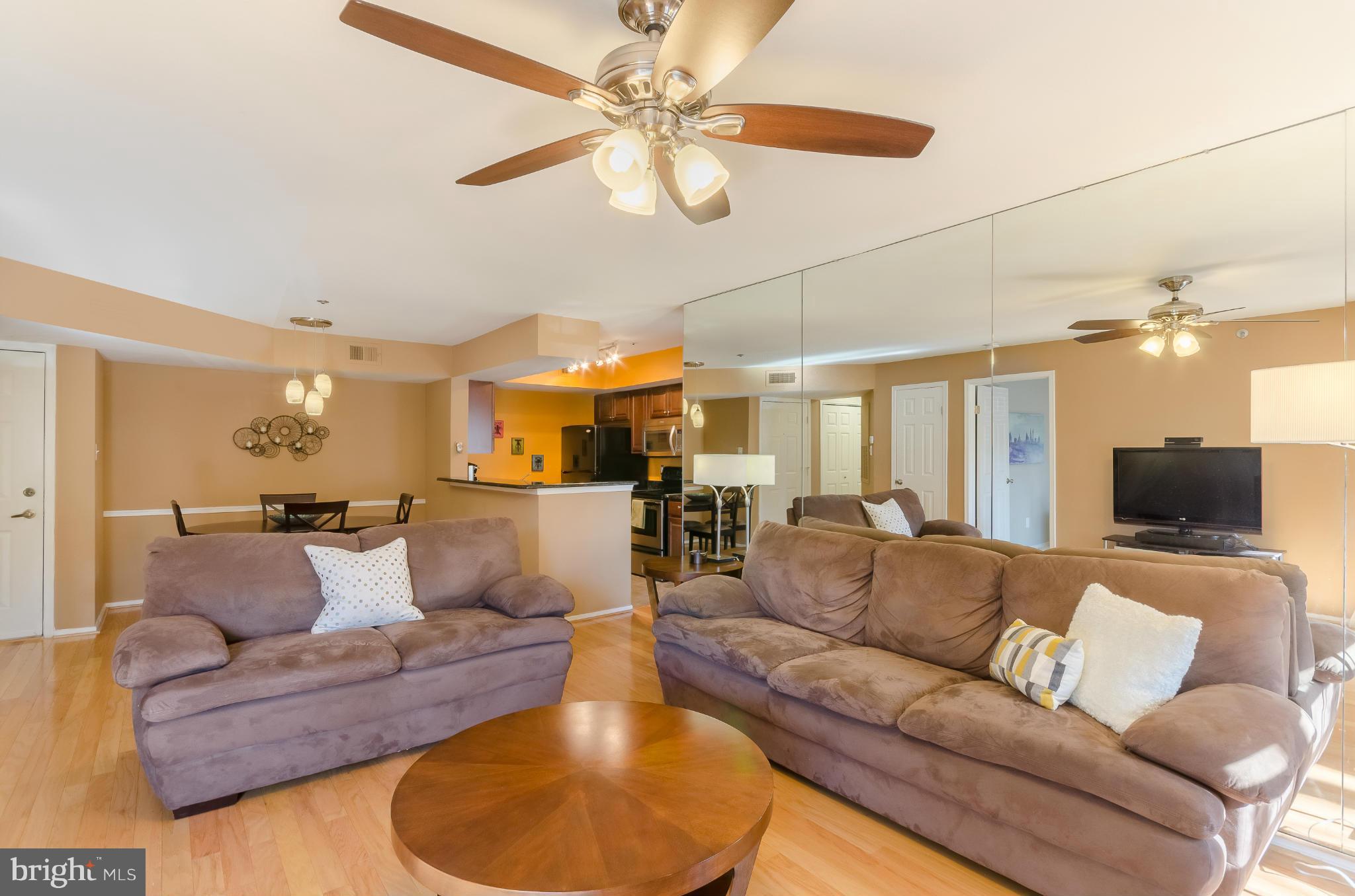 POINTE AT PARK CENTER - Residential