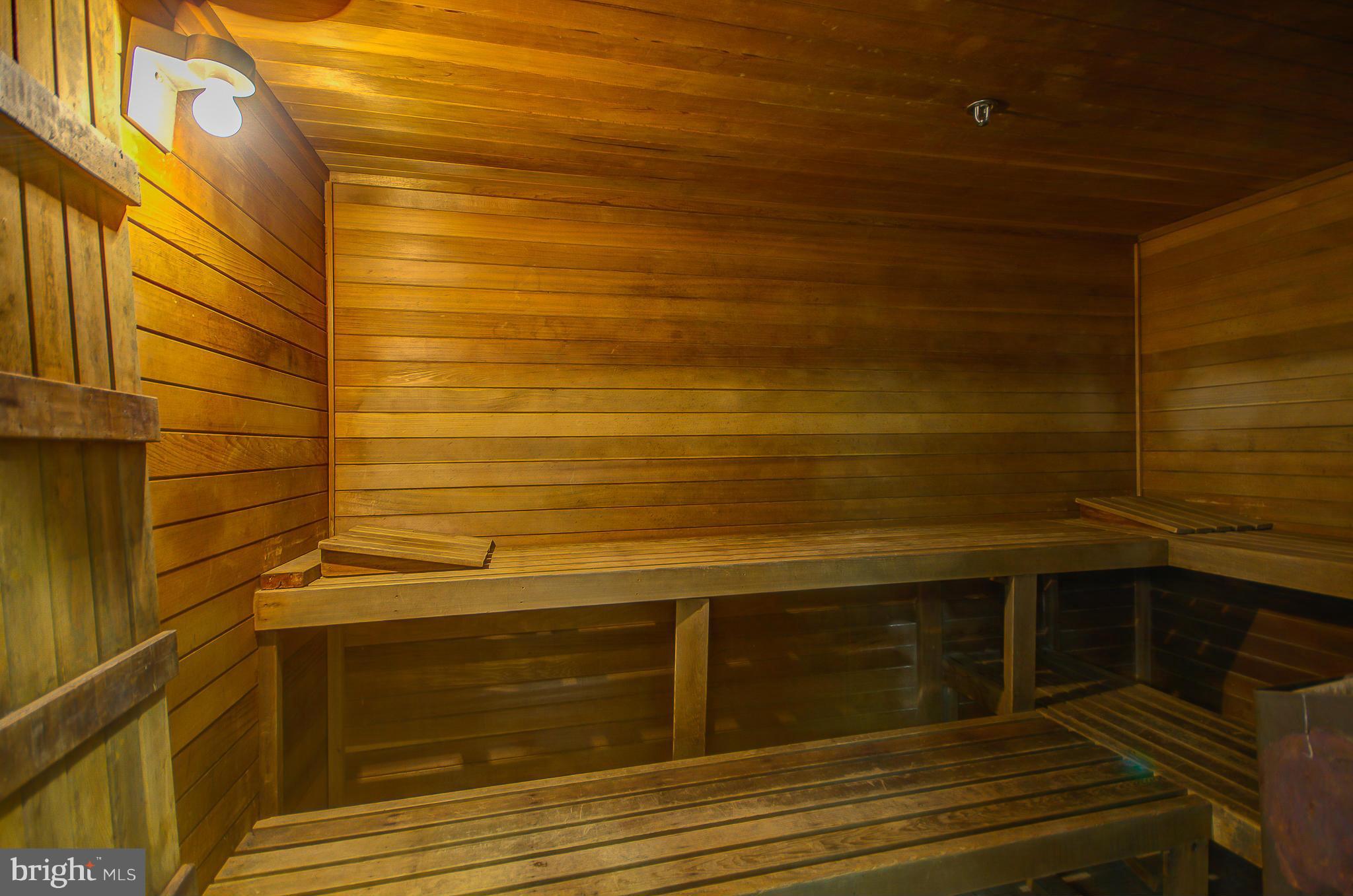 POINTE AT PARK CENTER - Residential