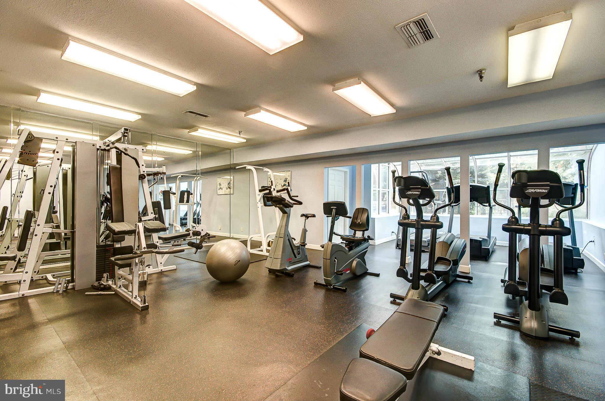 POINTE AT PARK CENTER - Residential