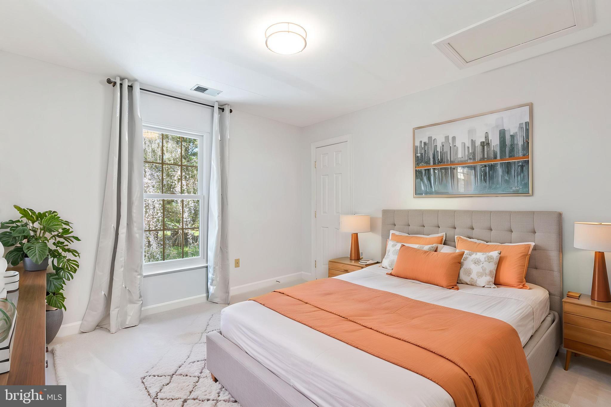 ASHLEY HOLLOW - Residential