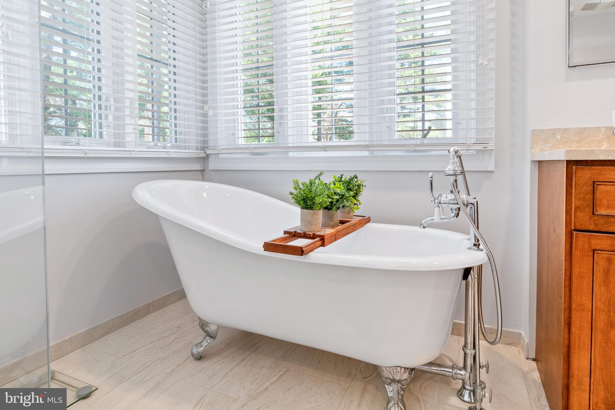 ASHLEY HOLLOW - Residential